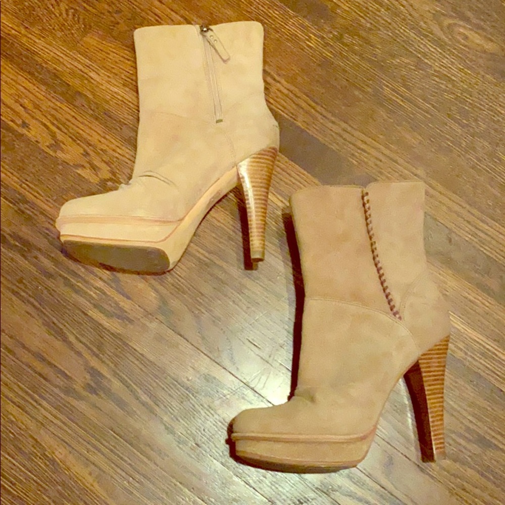 Beautiful camel suede booties! New without tags!